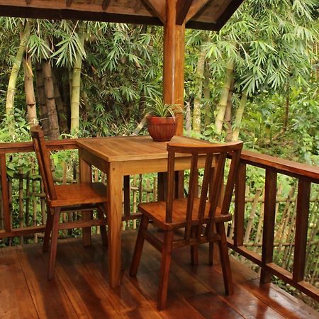 Santai House Apartamento Tetebatu Exterior foto
