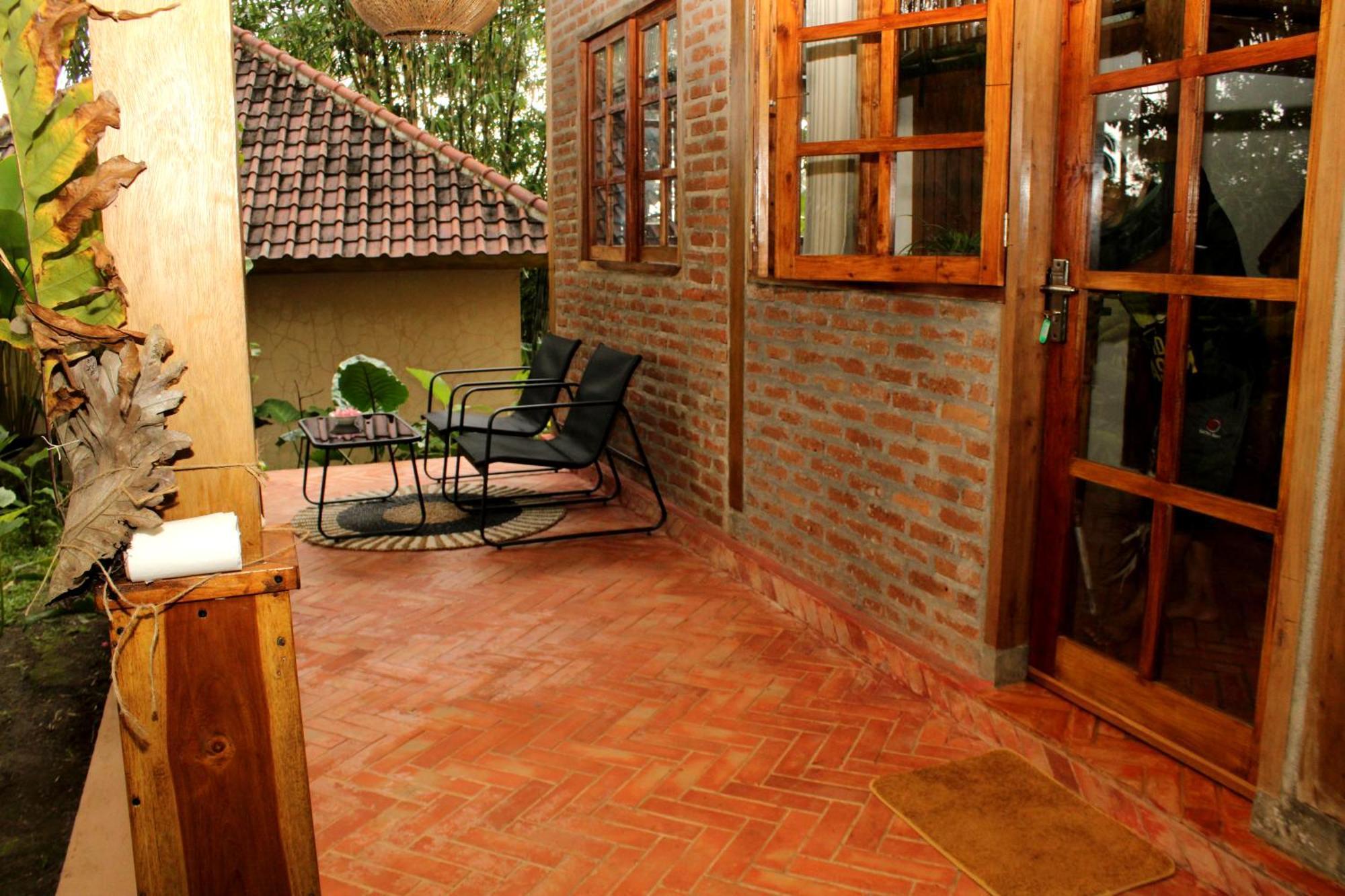 Santai House Apartamento Tetebatu Exterior foto