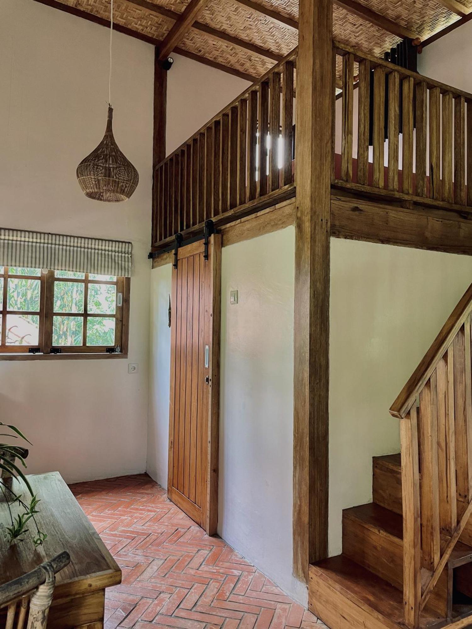 Santai House Apartamento Tetebatu Exterior foto